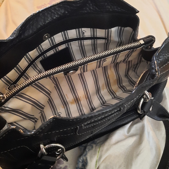 Coach Black Pebbled Leather Purse - Picture 3 of 8